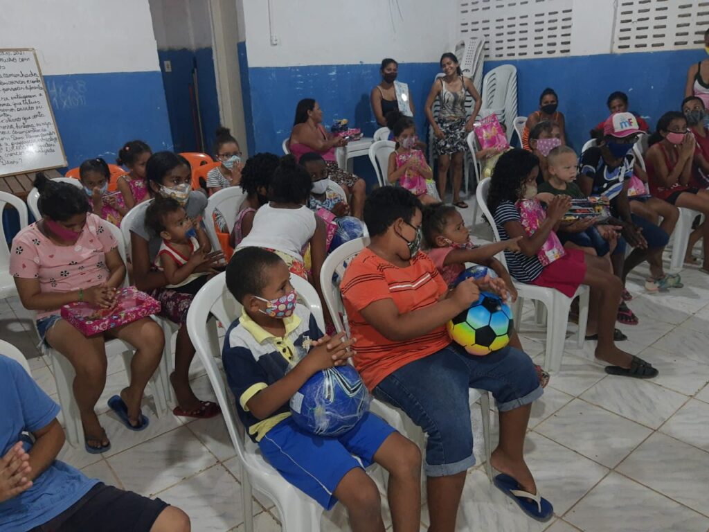 Distribuição de Brinquedos